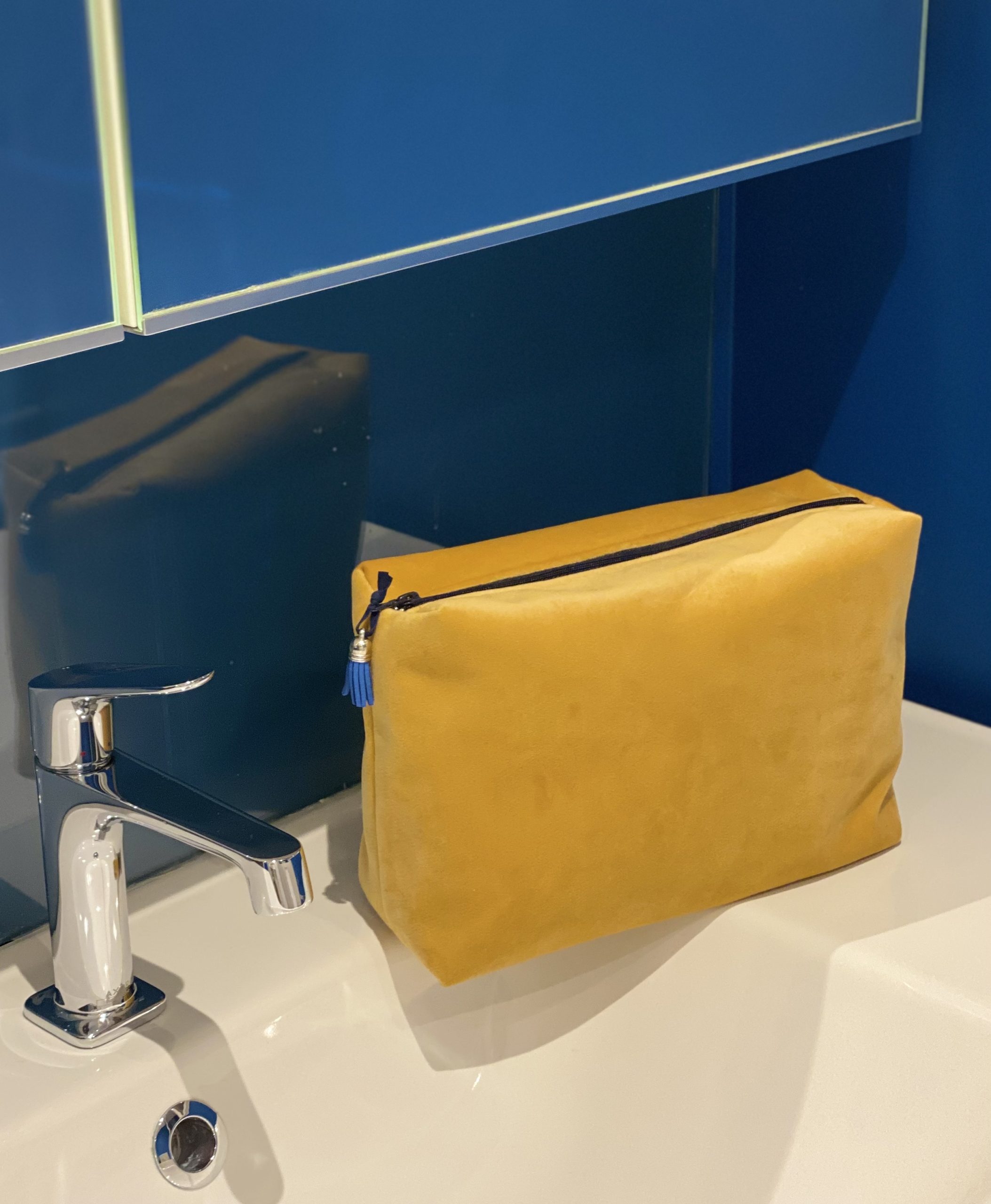 Trousse de Toilette velours jaune safran, Pas SI Muette, fabrication françasie