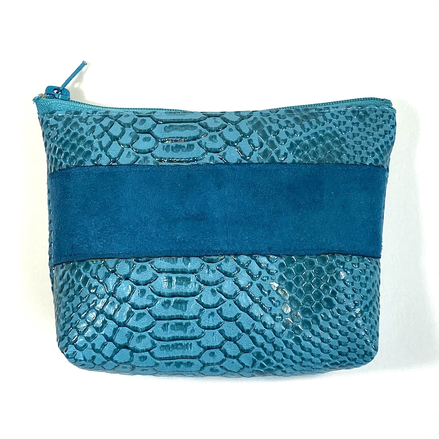 Trousses passeport et cartes, simili cuir effet python, bleu lagon, format passeport, bande suedine, Pas Si Muette, accessoires, idée cadeau, fabrication française