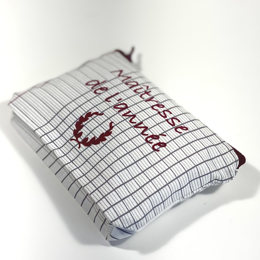 Porte Monnaie, porte cartes, Toile de coton, motif cahier ecole, maitresse de l'année Pas Si Muette, fabrication française, idée cadeau,