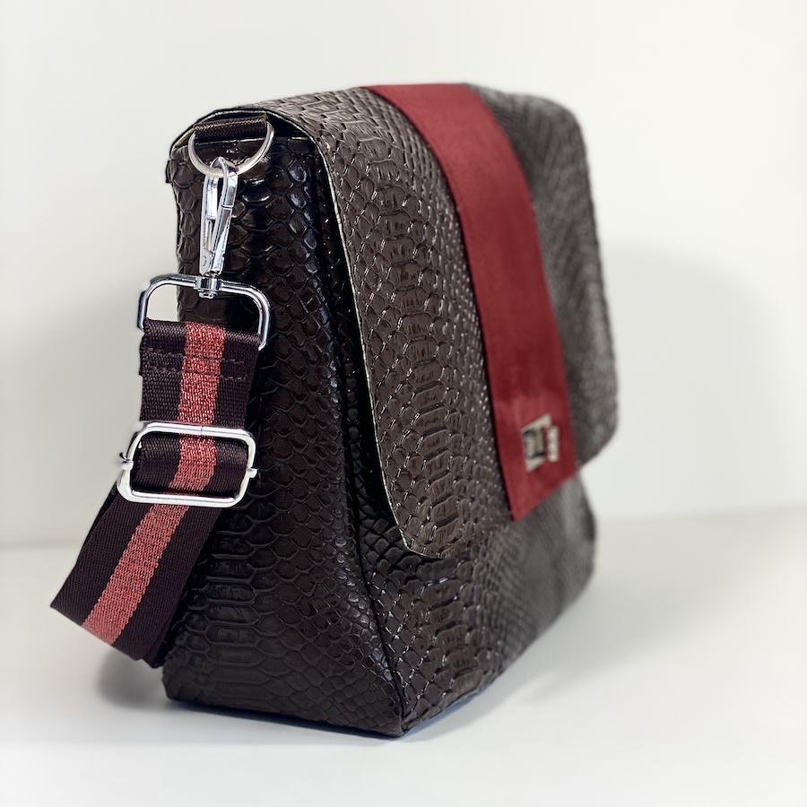 sac à main, Pas Si Muette, sac 400, fabrication française, sac à rabat, simili cuir python, marron chocolat, idée cadeau