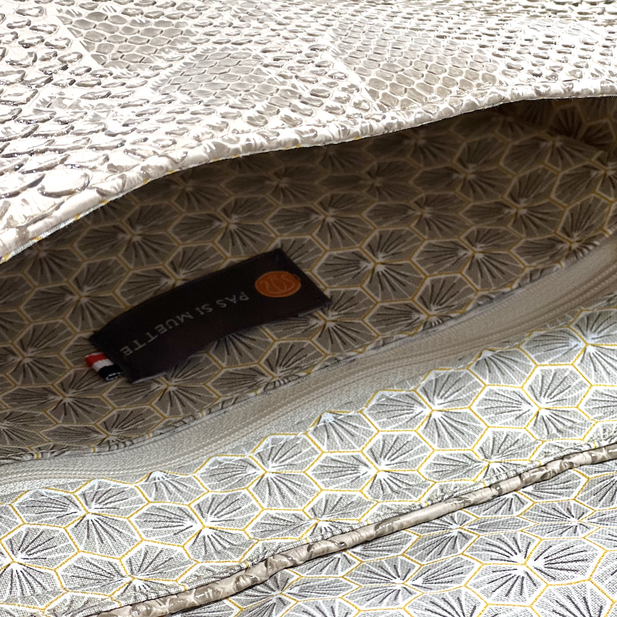 Sac à main, Pas Si Muette, sac 400, fabrication française, sac à rabat, simili cuir python, Taupe, idée cadeau