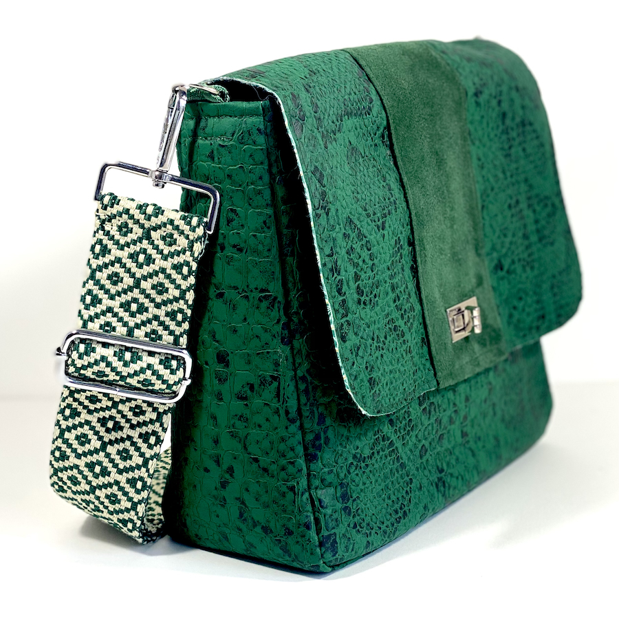sac à main, Pas Si Muette, sac 400, fabrication française, sac à rabat, simili cuir serpent vert emeraude, idée cadeau