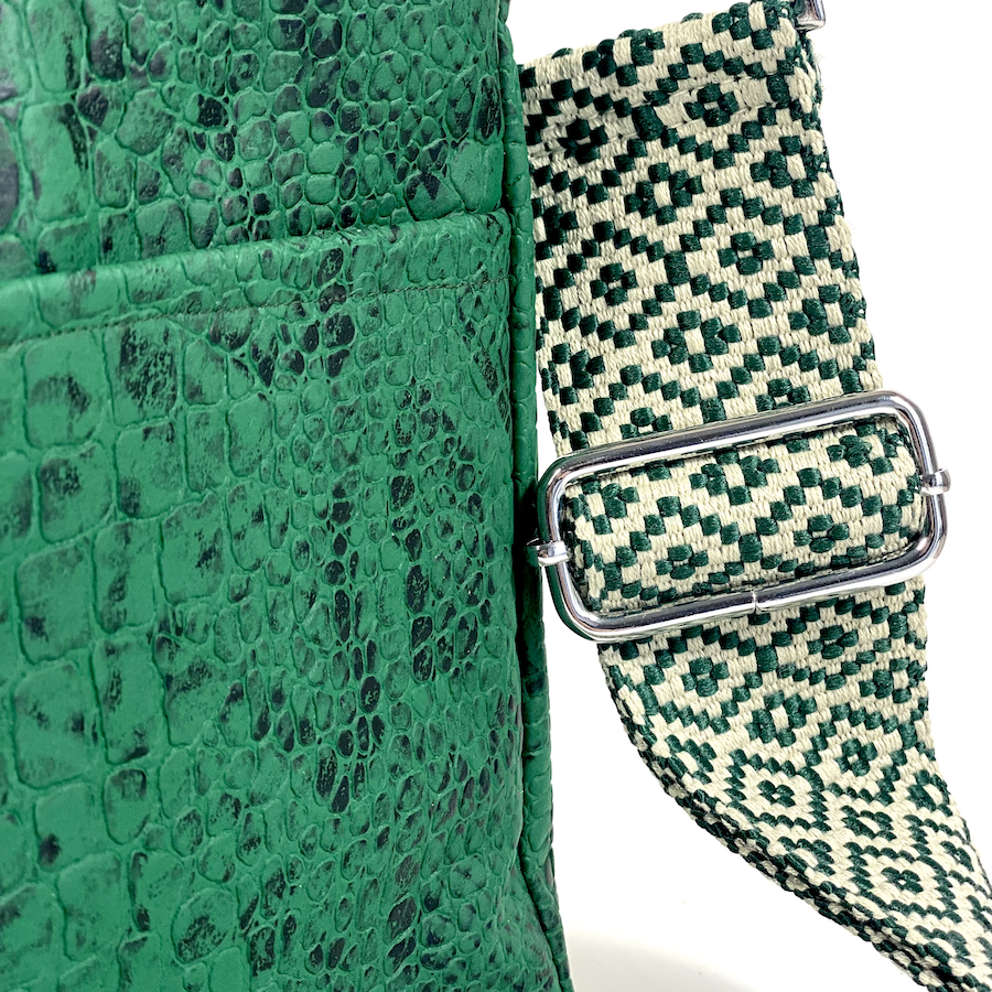 sac à main, Pas Si Muette, sac 400, fabrication française, sac à rabat, simili cuir serpent vert emeraude, idée cadeau