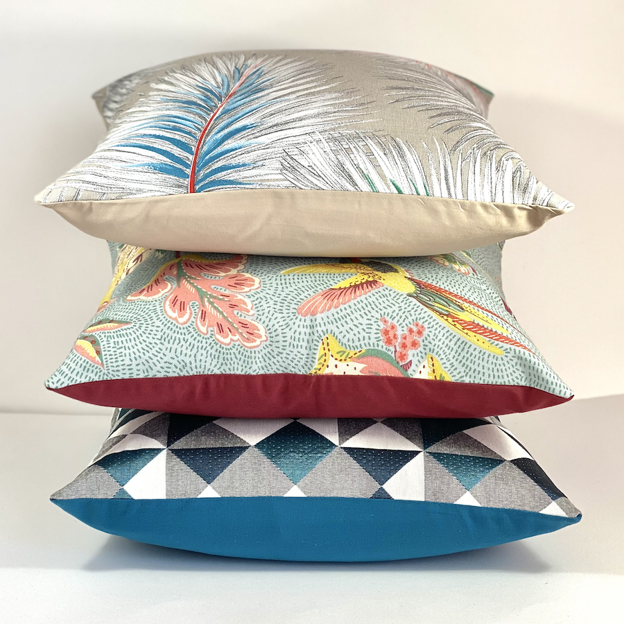 Housses de coussins tissus Editeurs. Pas Si Muette. Idée cadeaux déco