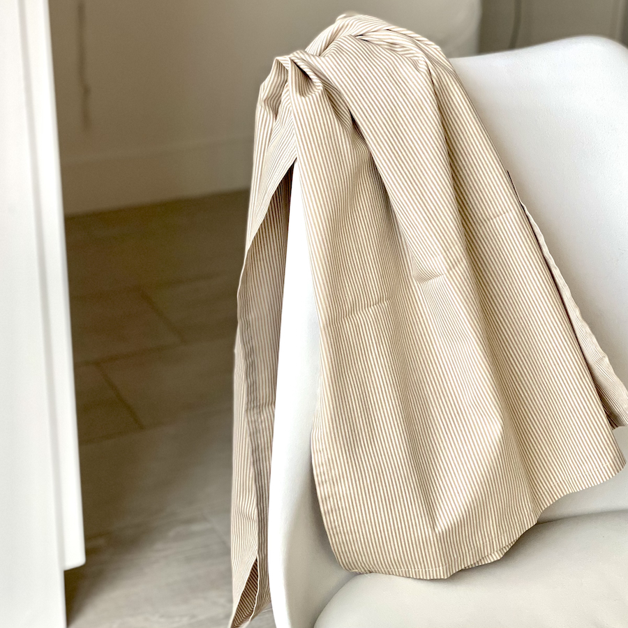 Chèche coton, Pas Si Muette. Popeline rayures milleraies beige. Fabrication française. Idée cadeau