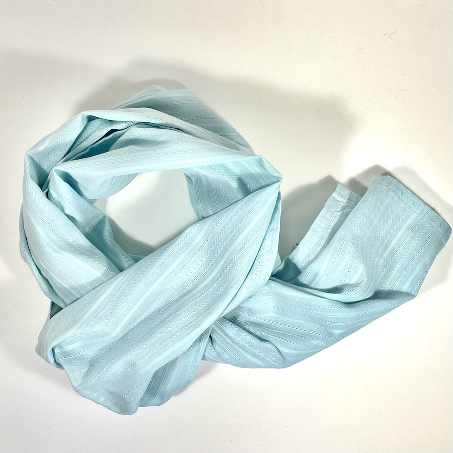 Chèche coton, Pas Si Muette. Popeline decCoton ajouré vert d'eau. Fabrication française. Idée cadeau