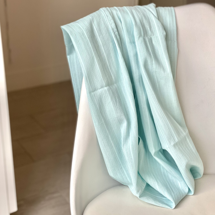 Chèche coton, Pas Si Muette. Popeline decCoton ajouré vert d'eau. Fabrication française. Idée cadeau