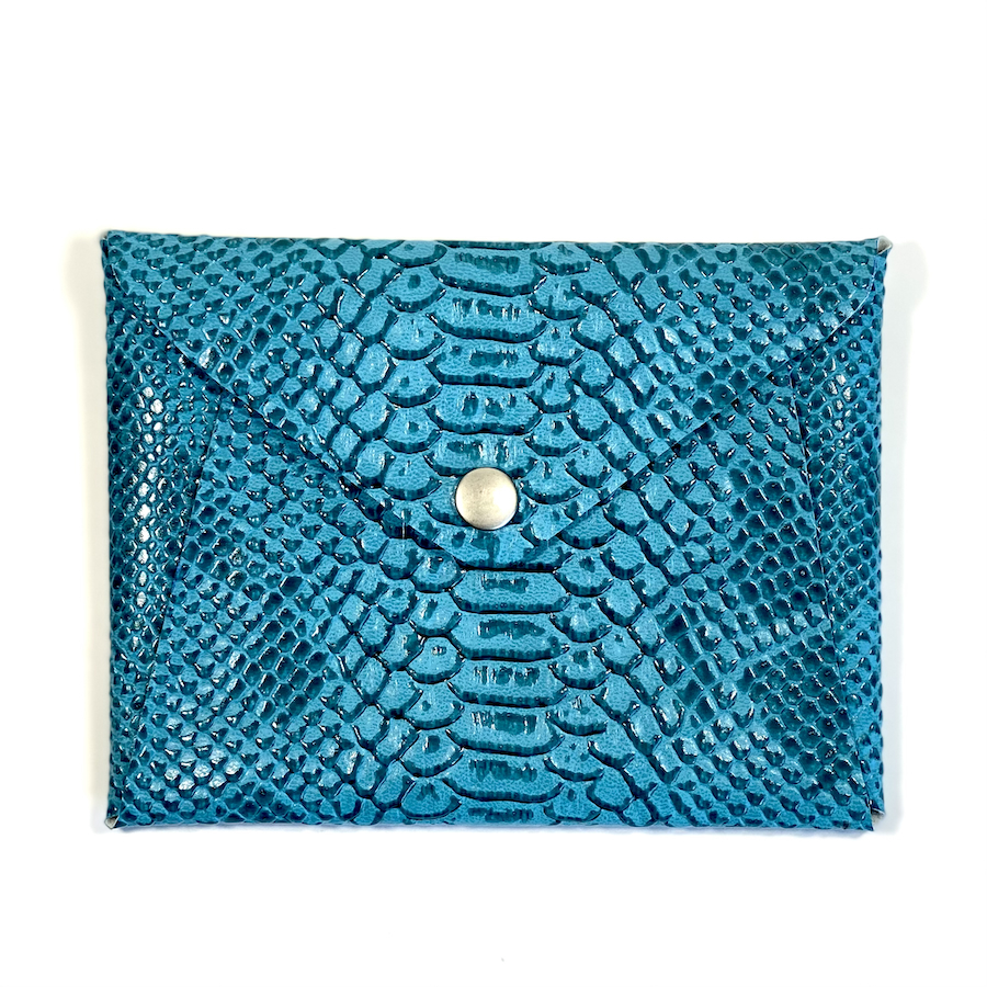 Enveloppe de sac en simili cuir, bleu lagon, effet python. Fabrication Française. L'accessoire rangement de tous les sacs à main.