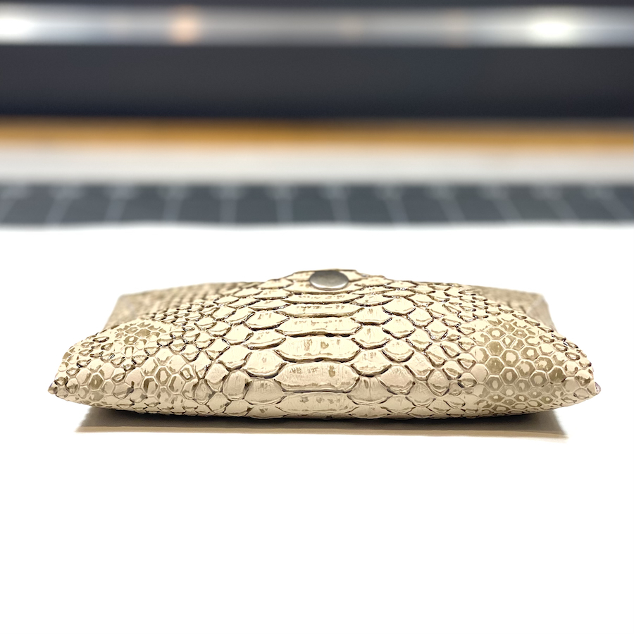 Enveloppe de sac en simili cuir, taupe, effet python. Fabrication Française. L'accessoire rangement de tous les sacs à main.